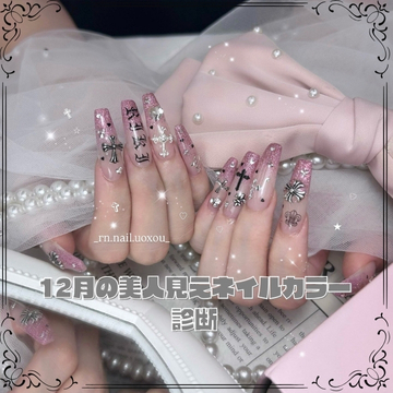 肌が綺麗に見える色はこれ 12月の“美人見えネイルカラー”診断