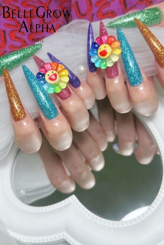 カラフルフラワーネイル