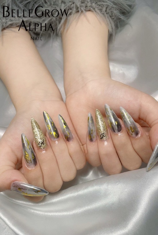 ゴールドネイル