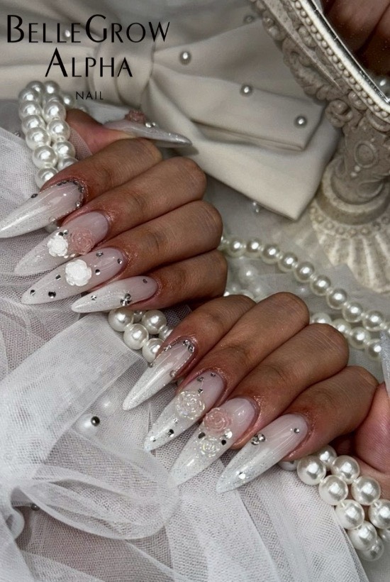 フラッシュラメネイル